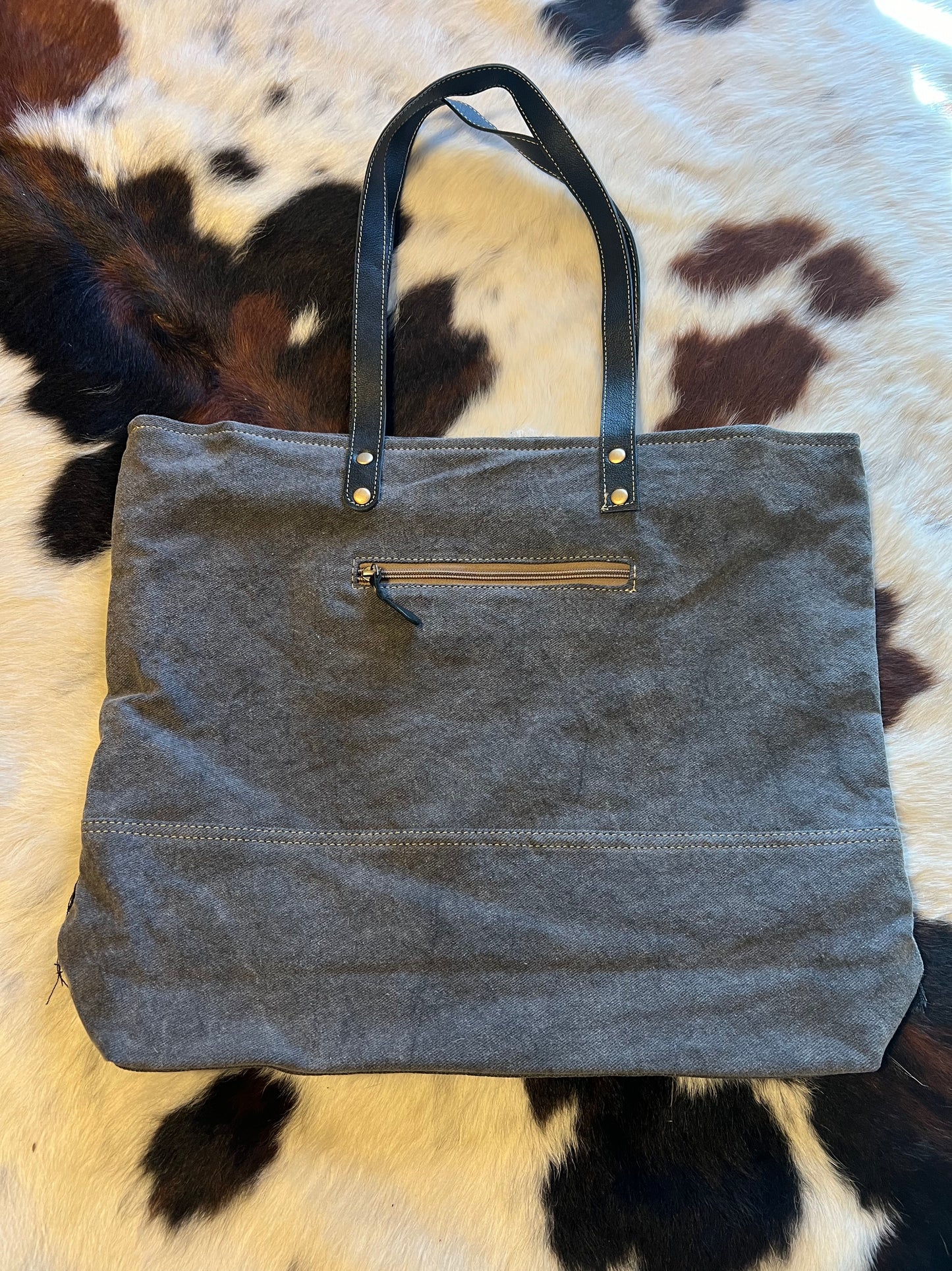 Myra Tote