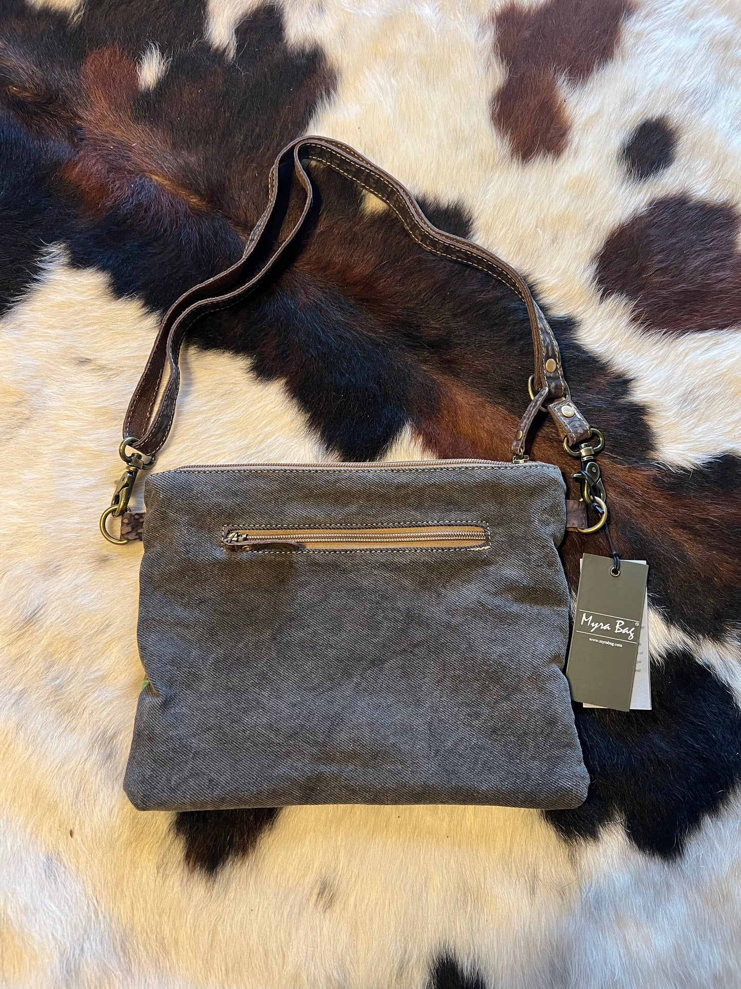 Myra Crossbody